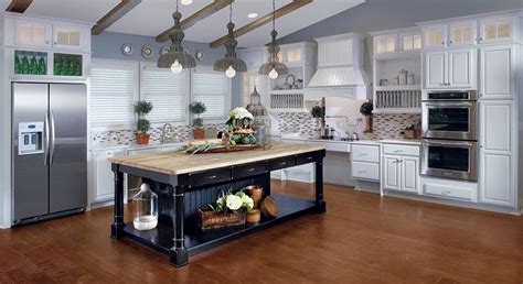 Popular Kitchen Layouts: The L-Shaped Kitchen - KraftMaid