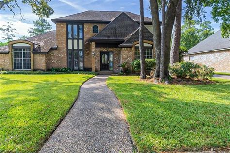 12323 Laneview Dr Houston Tx 77070 ®