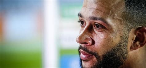 Gewilde Memphis Depay Onthult Nieuwe Club Soccernews Nl