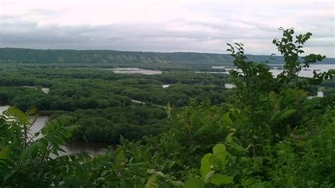 The Mississippi River From Mt Hosmer Lansing Iowa Youtube