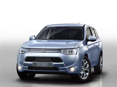 Mitsubishi Outlander PHEV precios y equipamientos para España