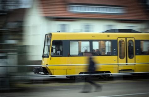 Öffentlicher Nahverkehr in Stuttgart VVS prüft den großen Wurf