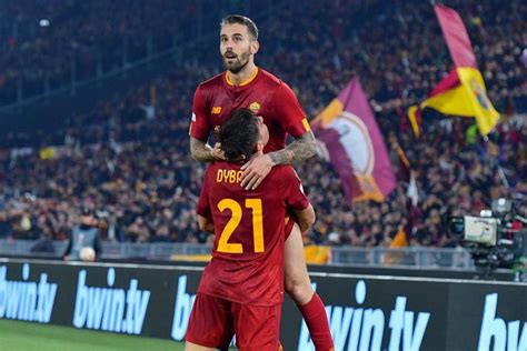 Hasil AS Roma Vs Salzburg Skor 2 0 Agg 2 1 Bola Net