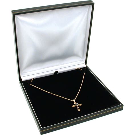 25 Beautiful Necklace Boxes | Zen Merchandiser