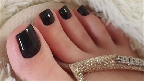 Mesmerising Designs Of Glossy Easy To Do French Pedicures Nails Trends