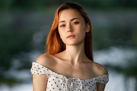 2560x1700 Redhead Model Glance Beauty 4k Chromebook Pixel Hd 4k