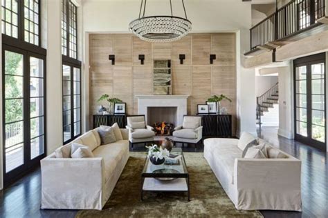 16 Outstanding Ideas For Decorating Living Room With High Ceiling