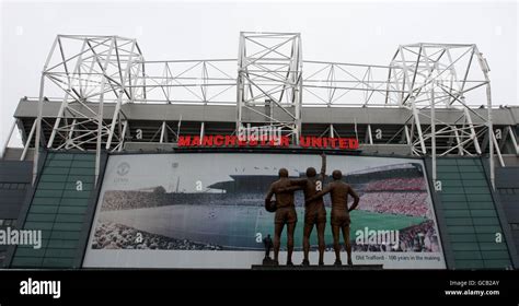 Un Poster All Esterno Dello Stadio Old Trafford Di Manchester United