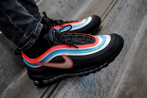 Se Nærmere På Den Unikke Nike Air Max 97 Neon Seoul Sneakerworlddk