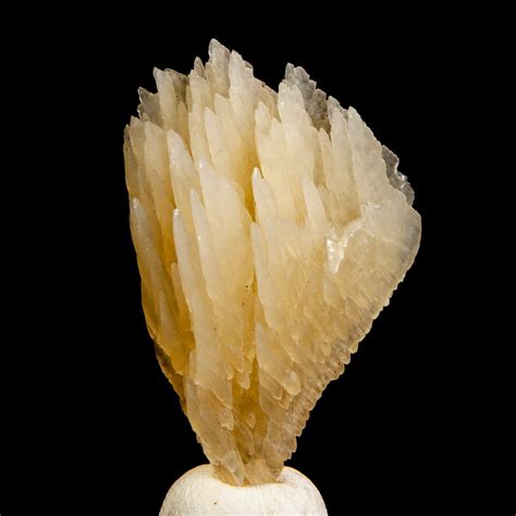 Calcite | UCMinerals - Fine Mineral Specimens for the Collector