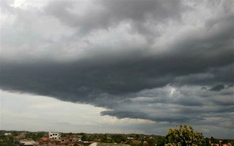 Segunda feira 17 é de tempo nublado e sol entre muitas nuvens no Acre