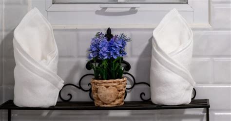 Hand Towel Display Ideas - Towels Edition