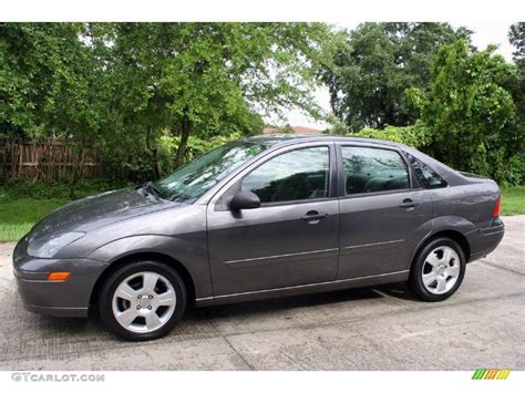 Liquid Grey Metallic Ford Focus Se Sedan Photo