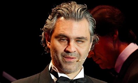 Hist Ria Emocionante Do Tenor Andrea Bocelli