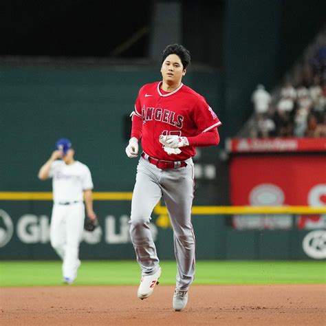 大谷翔平、剛腕チャプマンの165・9キロを打ち返す！バット折られながらも内野安打 Mlb写真ニュース 日刊スポーツ