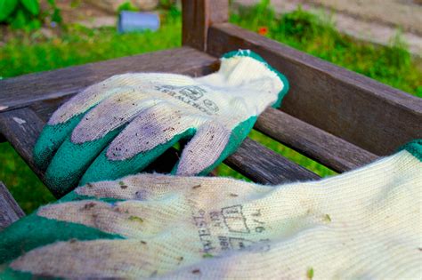 Gardening gloves - Appropedia, the sustainability wiki