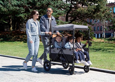 Jeep Wrangler Deluxe 4 Seater Stroller Wagon by Delta | Delta Children