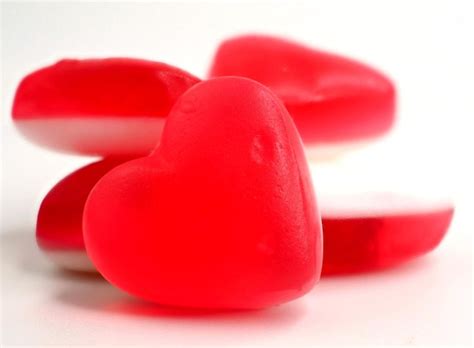 premium photo gummy hearts close