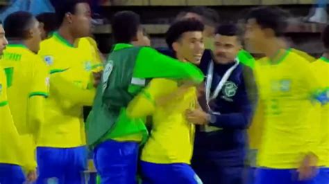 Seleção Brasileira sub 17 conquista título invicta no Sul Americano A