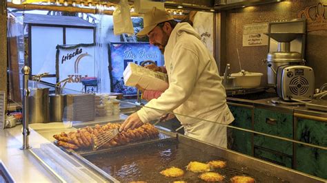 Top 23 Traditional German Christmas Market Food You Need to Try - Top ...