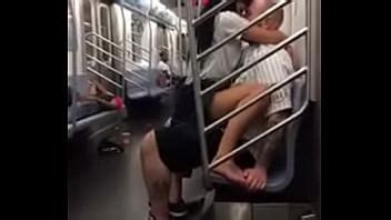 Sexo No Trem XVIDEOS