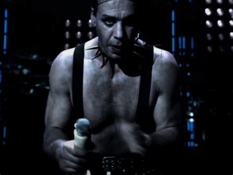 Till Lindemann Rammstein Demanda A Quienes Boicotean Sus Conciertos Por Presunto Abuso Sexual