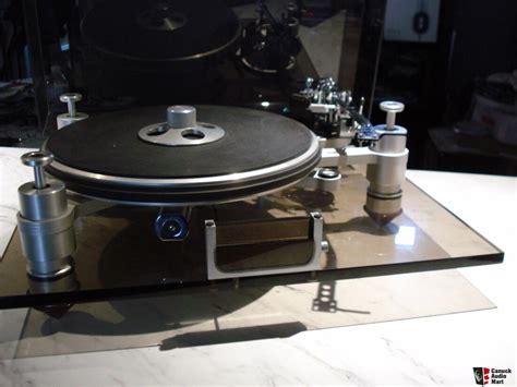 Immaculate Oracle Delphi MK1 Turntable With Saec WE 308 Tonearm Photo