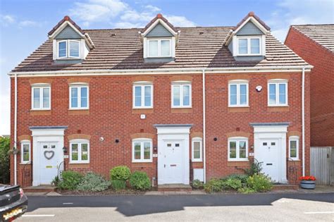 3 Bedroom Terraced House For Sale In Murdoch Drive Kingswinford Dy6 9hg