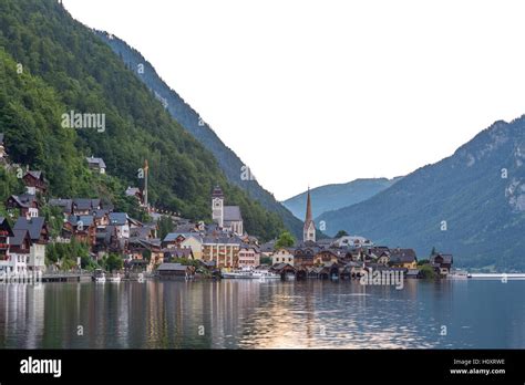 Austria Hallstatt Classic View Of Hallstat Village Stock Photo Alamy