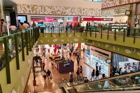 Veja os horários dos shoppings de Manaus durante os jogos do Brasil na