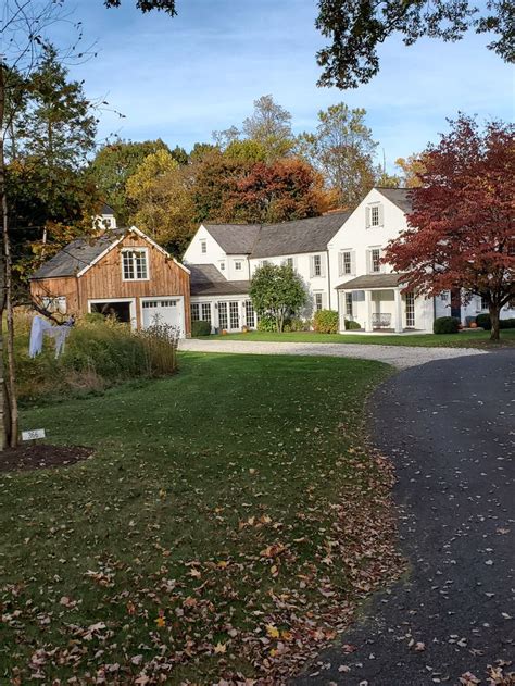 Pin By Penny Alford On Farmhouse Dream House Exterior Farmhouse