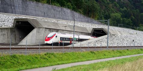 Gotthard Basistunnel für Bahnreisen wieder geöffnet