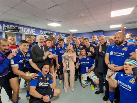 Rugby Meloni Festeggia Vittoria Storica Italia Al Sei Nazioni