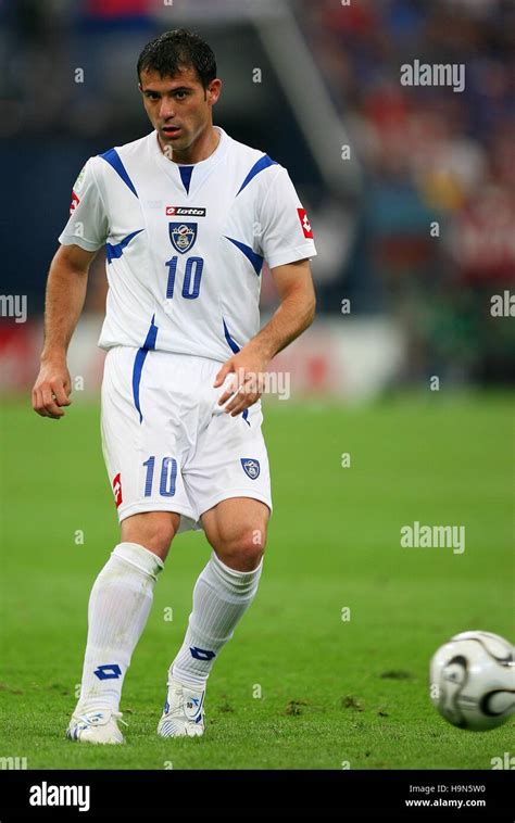 Dejan stankovic serbia inter milan hi-res stock photography and images - Alamy