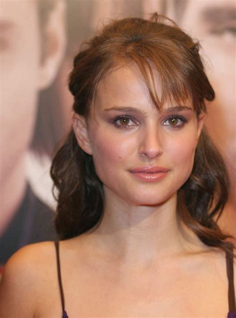 Pin Tillagd Av Scrapped Book P Natalie Portman