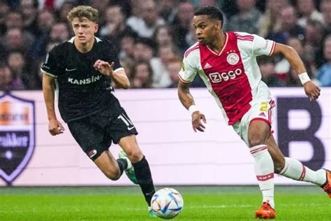 Arsenal Boyong Jurrien Timber Dari Ajax Amsterdam Segini Harganya