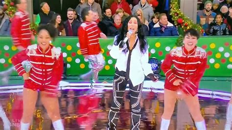 Cher Closes Out Macy’s Thanksgiving Day Parade: Watch