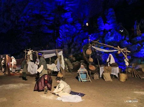 Nelle Grotte Di Castellana Il Presepe Vivente A Metri Di Profondit