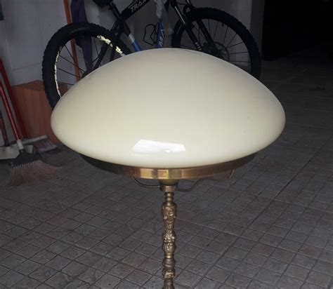 Candeeiro Antigo De Mesa Em Bronze E Vidro Opalino Azul Valongo Olx