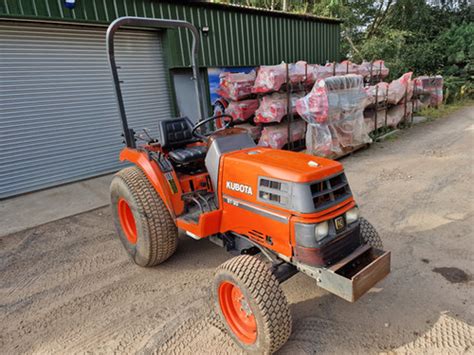 Kubota St30 Compact Tractor My Blog