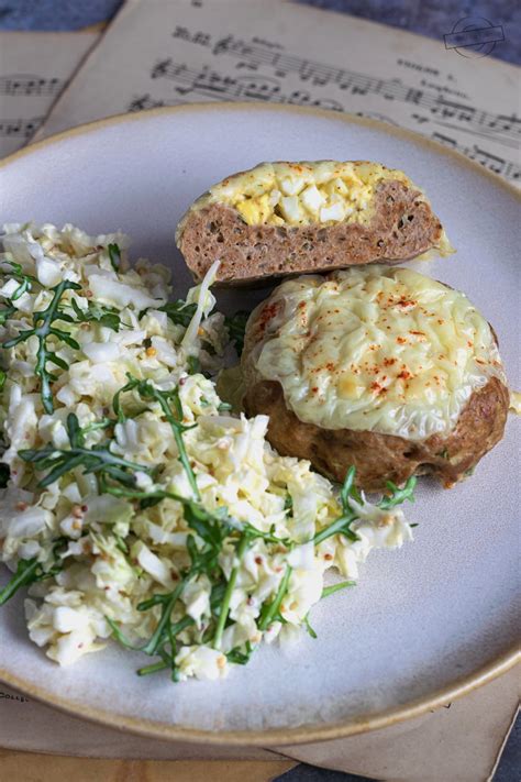 Gniazdka drobiowe z jajkiem i mozzarellą z piekarnika Smaki na talerzu