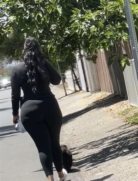Huge butt MILF in leggings - Spandex, Leggings & Yoga Pants - Forum