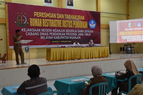 RUMAH RESTORATIVE JUSTICE PENDIDIKAN KENALI HUKUM JAUHI HUKUMAN The