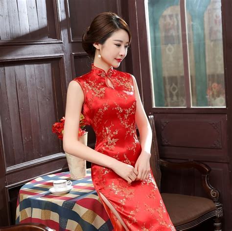 Traditional Chinese Reds Sleeveless Women S Silk Satin Long Dress