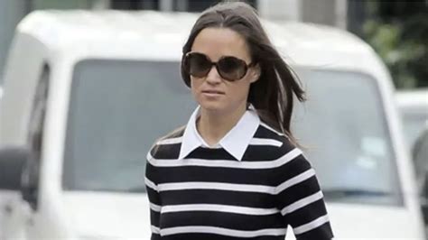 Pippa Middleton Incinta Con Il Look Semplice Dellestate