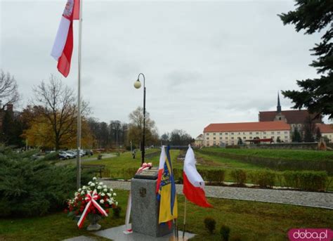 FOTO Uroczyste otwarcie Skweru im Marii i Lecha Kaczyńskich w