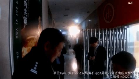 “熊孩子”离家出走躲商场 民警暖心化心结送回家小郑黄石港家长