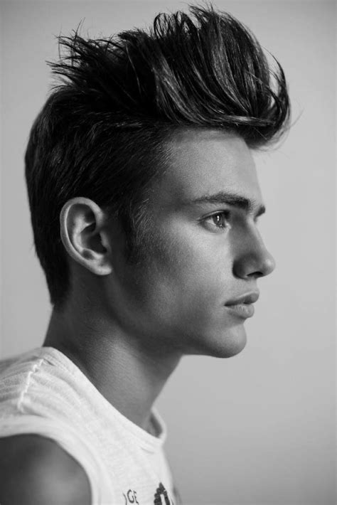 Hairstyles for College Guys in Their 20's - Hairstyle on Point