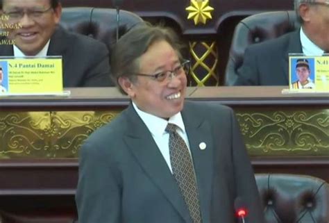 Dun Sarawak Penjawat Awam Negeri Terima Bonus Rm Astro Awani