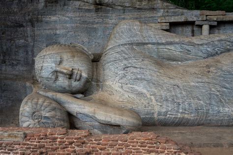 Reclining Buddha Statue Gal Vihara At Polonnaruwa Unesco World